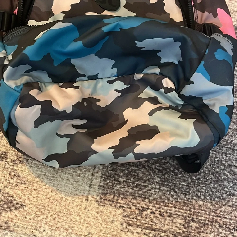 Lululemon Pink Camo Everyday Backpack - Picture 6 of 6